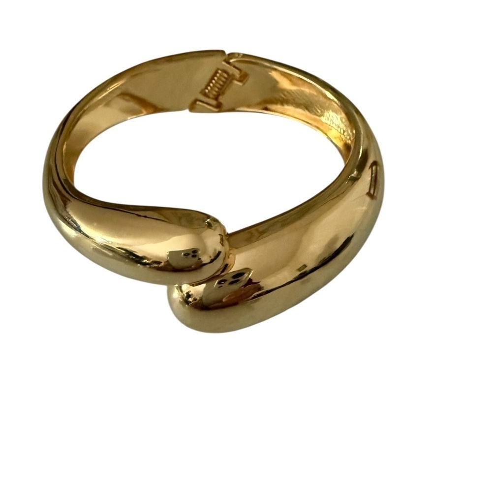 Elegant Gold Cuff Bracelet - Picture 2 of 5